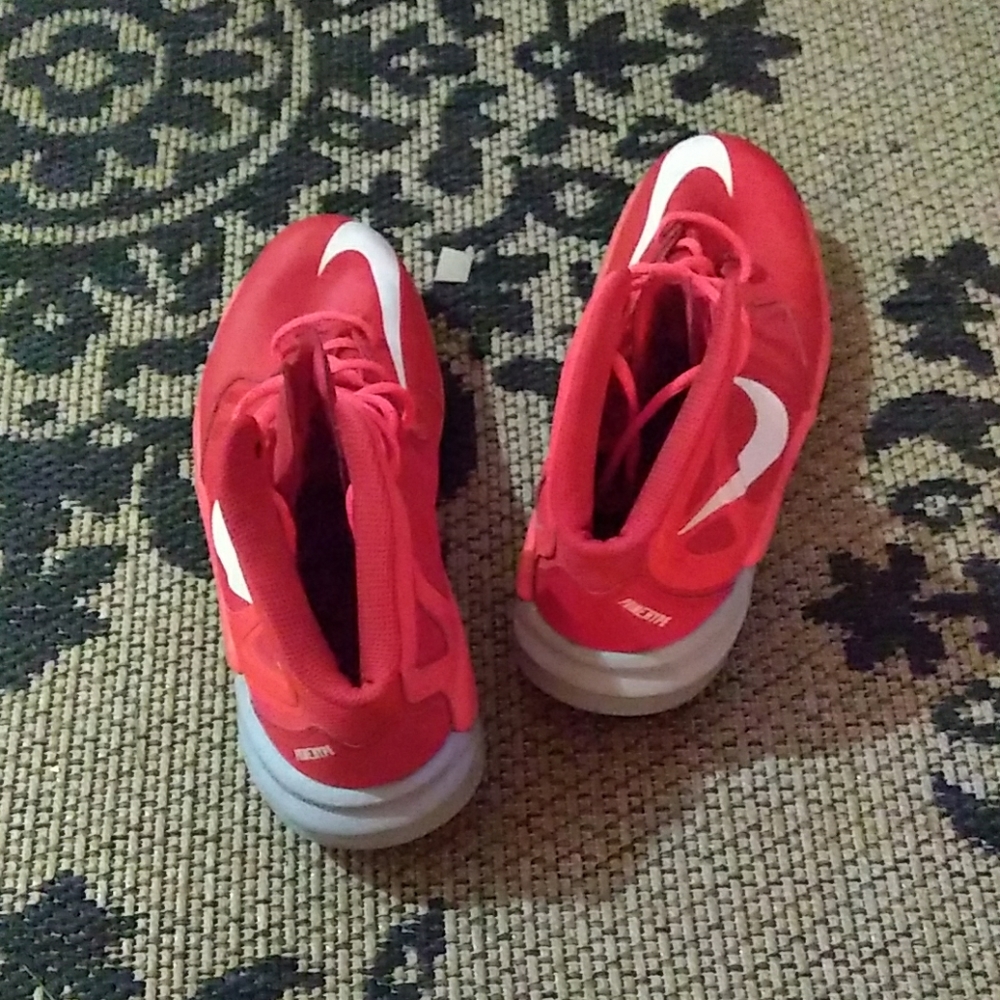 Shoes - Picture 2 of 4